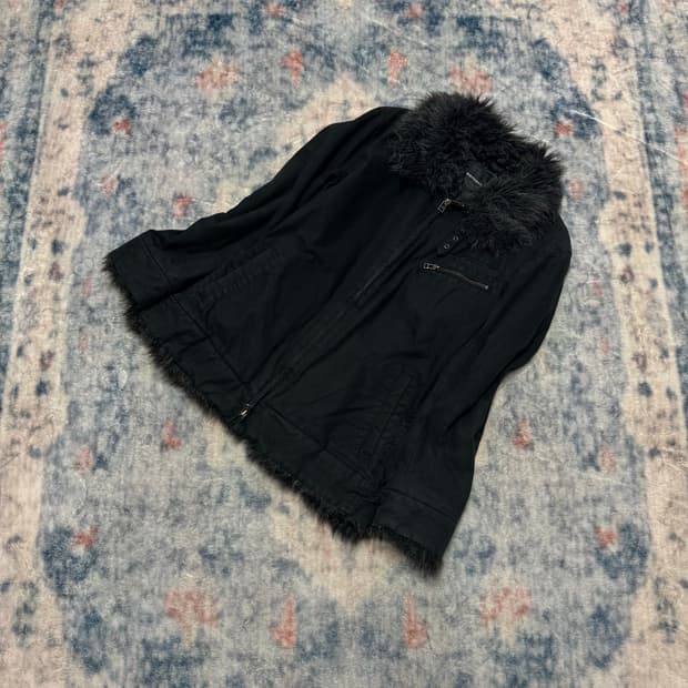 Boycott crow fur trimming jacket