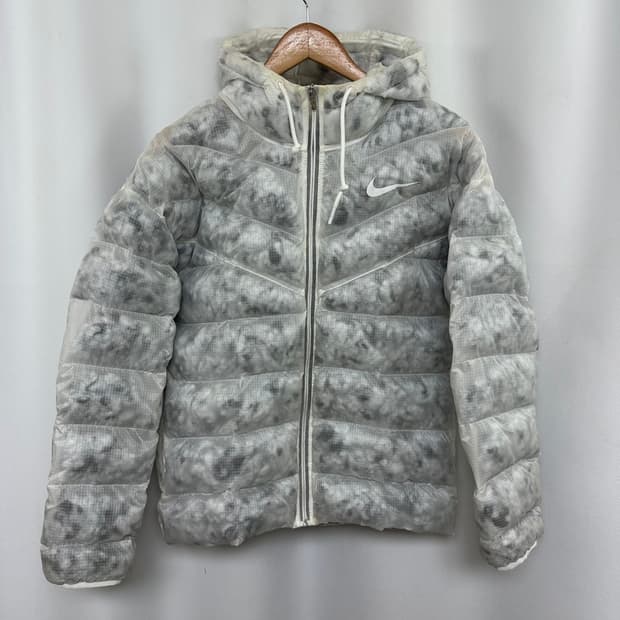   나이키 여자 가벼운 후드패딩 M 85