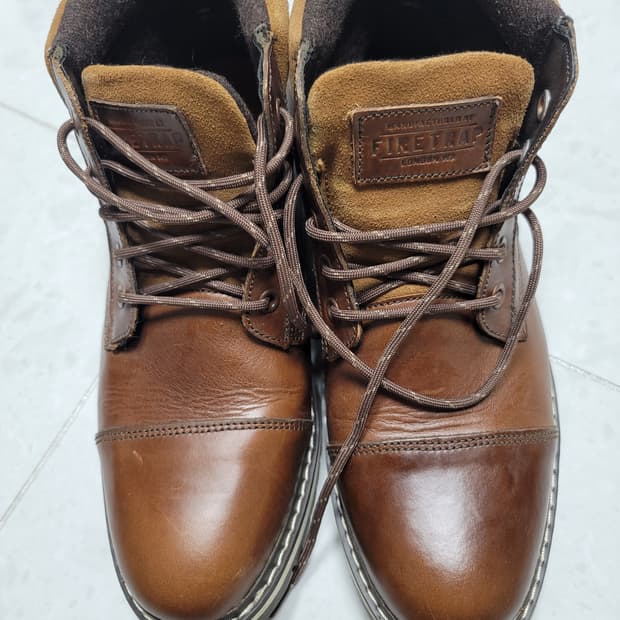 파이어트랩 오빈 워커 265사이즈 상태극상

남성 265

천연가죽에 마