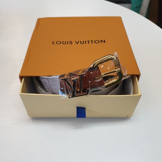 루이비통 여성 브라운 버클 카멜 벨트
