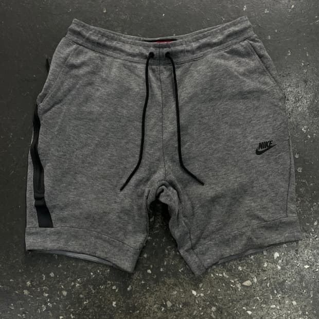 100 나이키 테크팩 반바지 