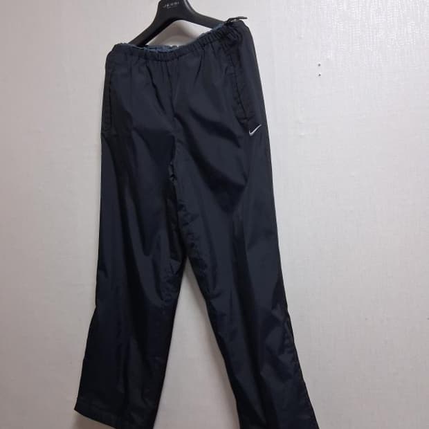 나이키  기모 바람막이트랙팬츠 27까지
일본수입빈티지
컨디션 소재재질감 