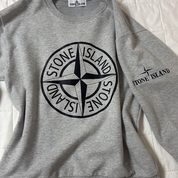 스톤아일랜드 그레이 맨투맨