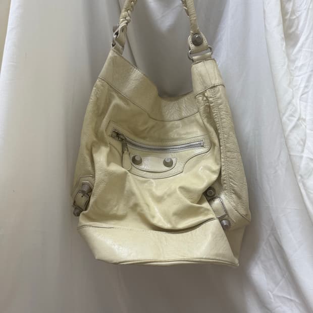 발렌시아가 시티백 호보백 아이보리 컬러