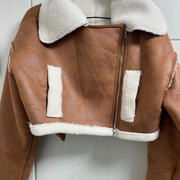 크롭 무스탕 브라운