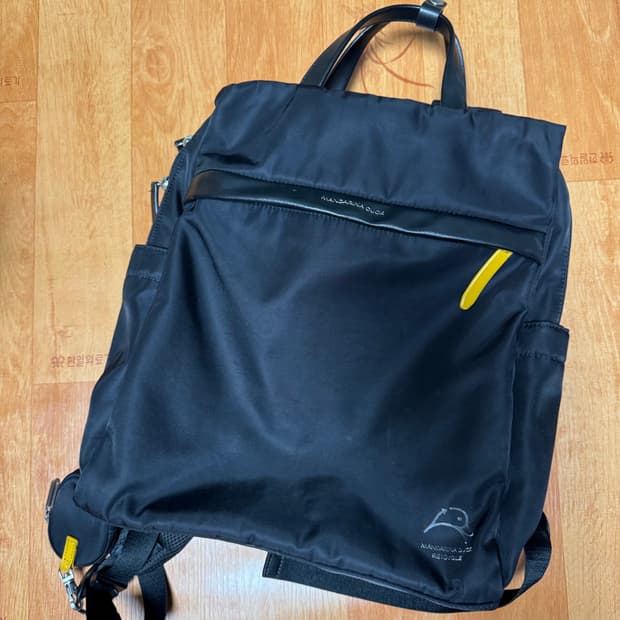 만다리나덕 블랙 백팩