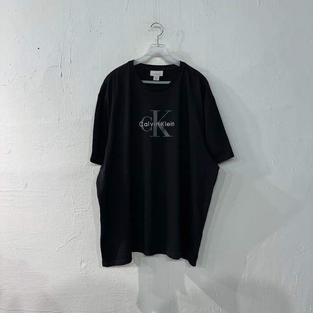 CK 캘빈클라인 반팔티 XXL