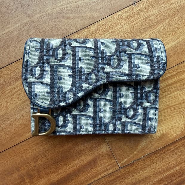 디올 오블리크 지갑