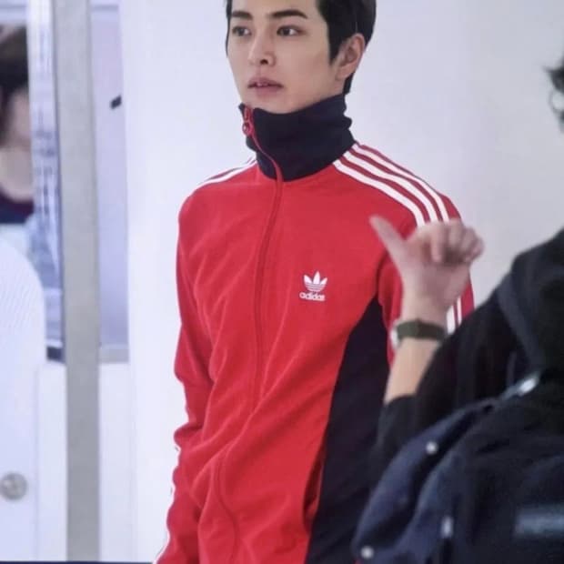 105) 아디다스 유로파 코르티스 건호 져지 팝니다