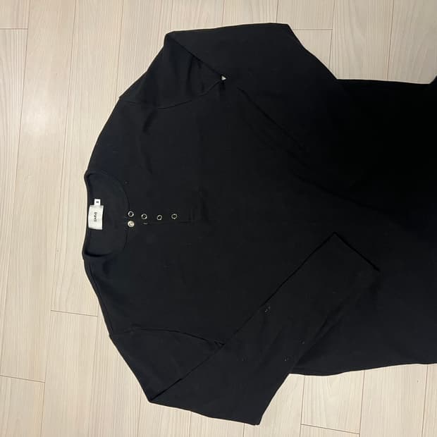 르아브 헨리넥 M