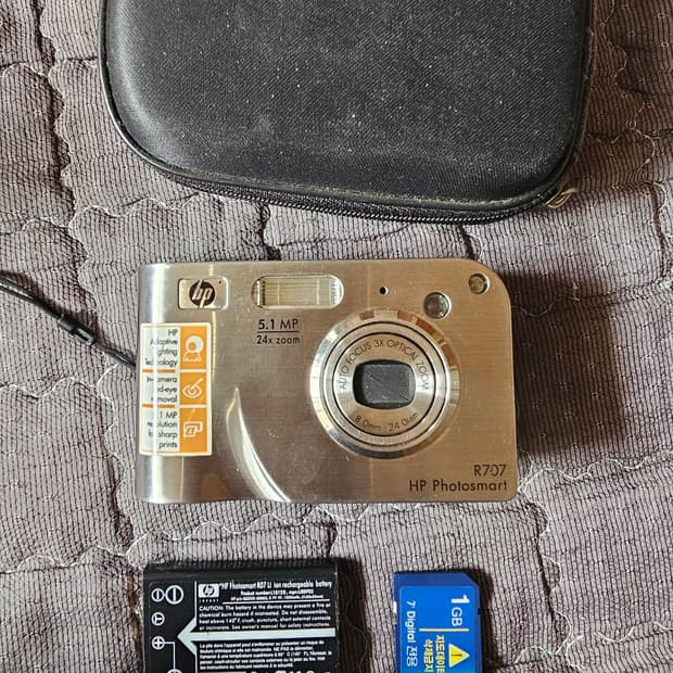 HP 포토스마트 R707 디카 + 케이스, 배터리, SD카드