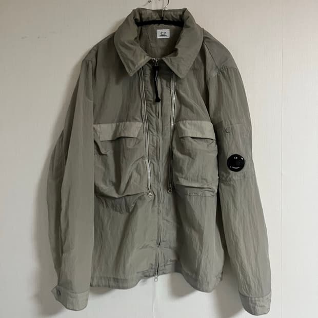 CP컴퍼니 24ss 크롬 R 나일론 오버셔츠 XL