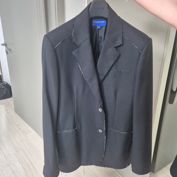 아더에러 디스트 블레이저 느와르 A2