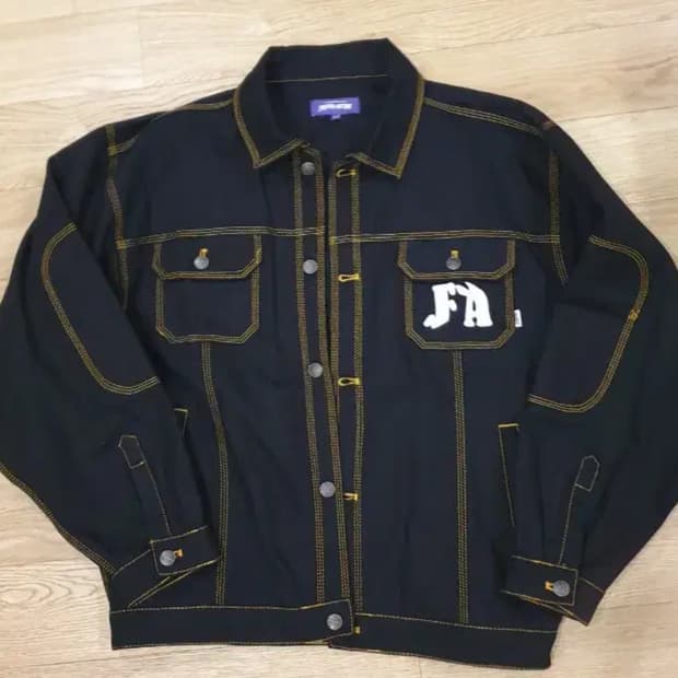 fucking awesome 트윈 스컬 데님 자켓 m사이즈