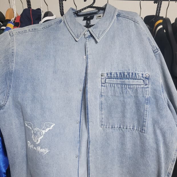 릭앤모티 반팔 청 셔츠
