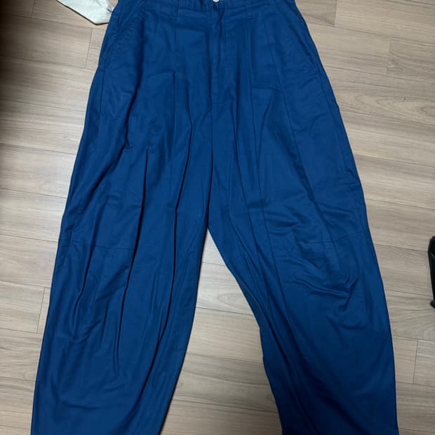 Shinya Kozuka 투턱 박스팬츠 blue