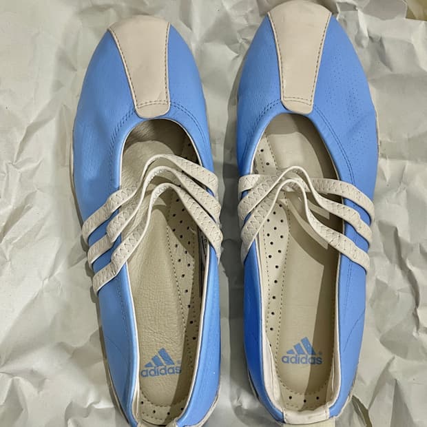 아디다스 발레 플랫