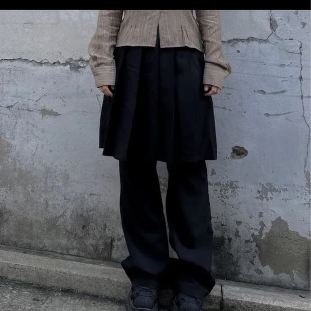 유베스트 플리츠 레이어드 바지
