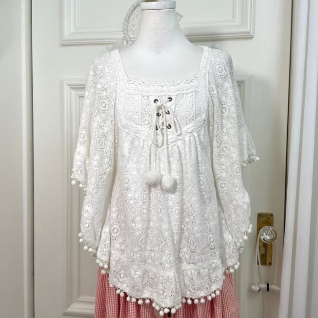 white lace cotton pompom blouse(size-M)