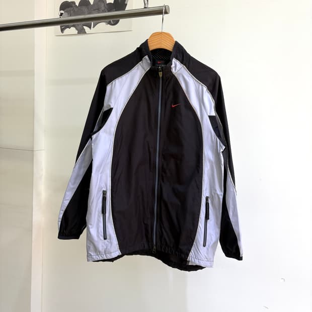 NIKE (Made in Thailand) 바람막이