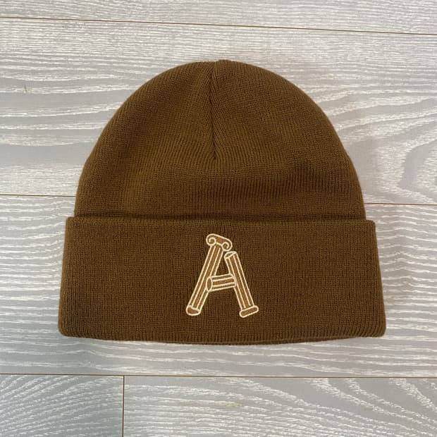 에리스 aries 비니 브라운