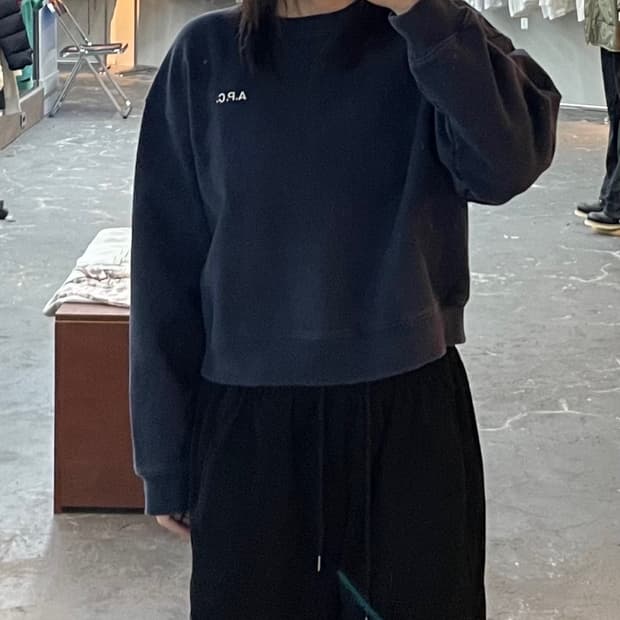 아페쎄 루마담자수로고 맨투맨 H1497