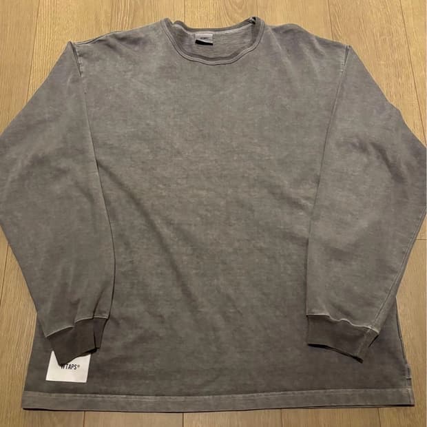 더블탭스 롱 슬리브