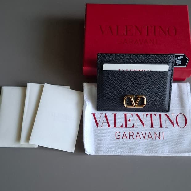 발렌티노 V로고 가라바니 카드지갑 블랙