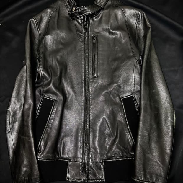 [Leather]Tate Neck Button Leather Chic J