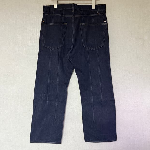 [M]준야와타나베 백 절개 재구축 데님 팬츠