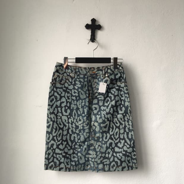 Ozone community leopard pattern denim sk