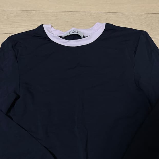 Cos 코스 슬림 라이트웨이트 롱 슬리브 탑 xs