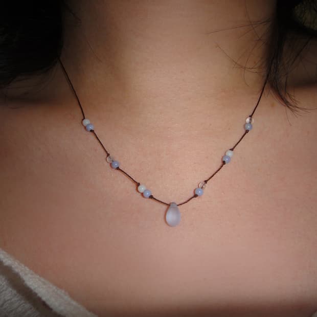 Blue lace necklace 블루레이스 비즈 목걸이