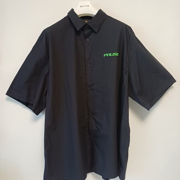 [L/오버핏] H&M 네온 그래픽 반팔 셔츠 (새상품급)
