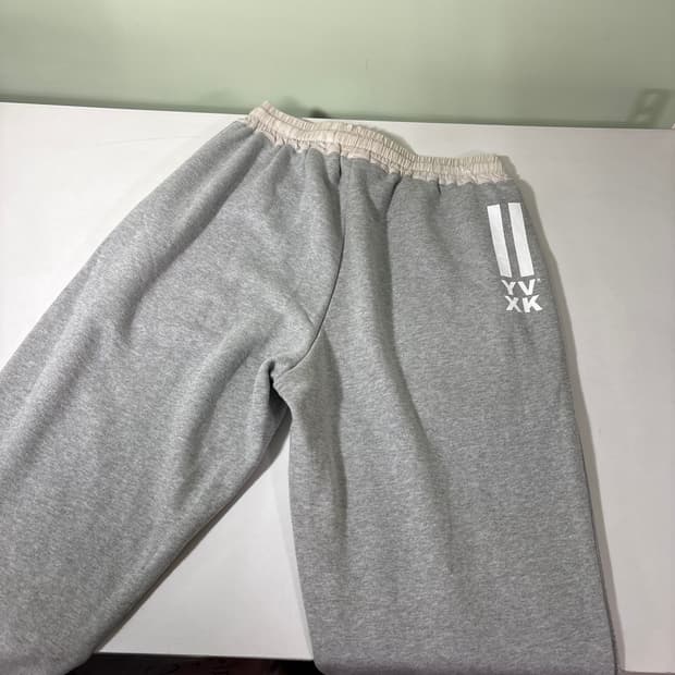 M 입섹 그레이 루즈슬림핏 스웻팬츠