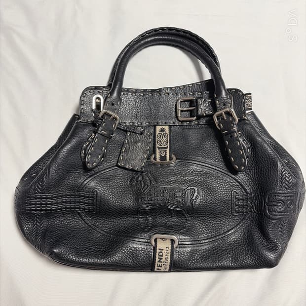 펜디 셀러리아 토트백 블랙