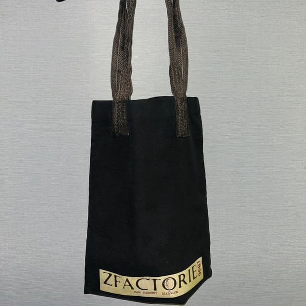 Zam Barrett tote bag