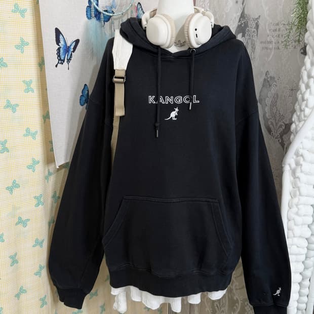 캉골 블랙 오버핏 로고 후드 티셔츠