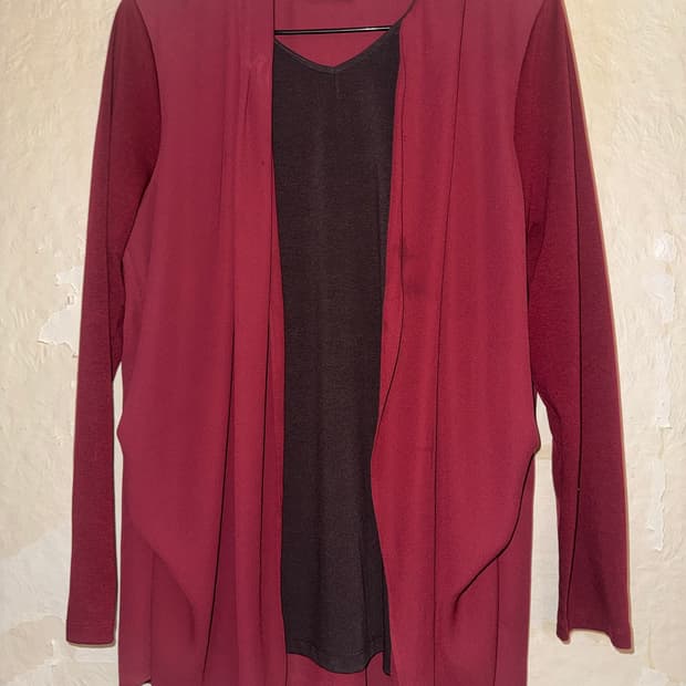 “Olivia Hassler” vintage Layered T