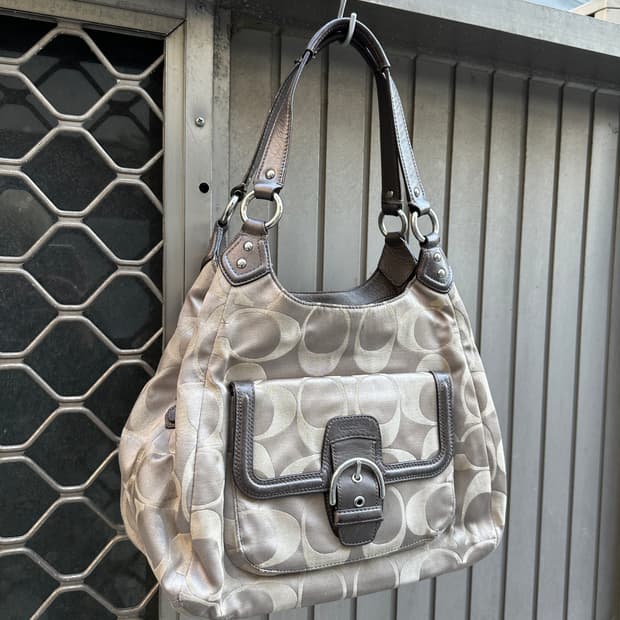 Coach stud point shoulder hobo bag 