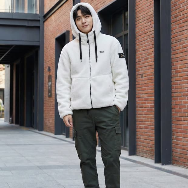 내셔널지오그래픽 시그니처 와펜 뽀글이 후리스 집업