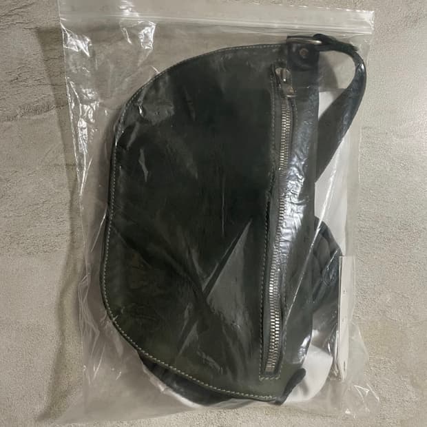 구이디 q100 벨트백