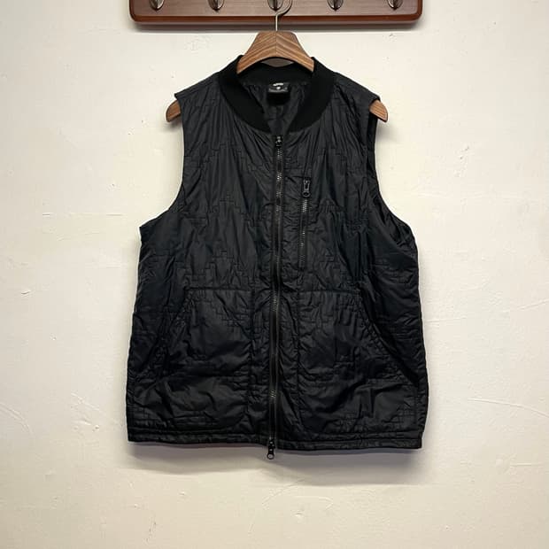 나이키 SB 러닝 블랙 패딩 베스트  