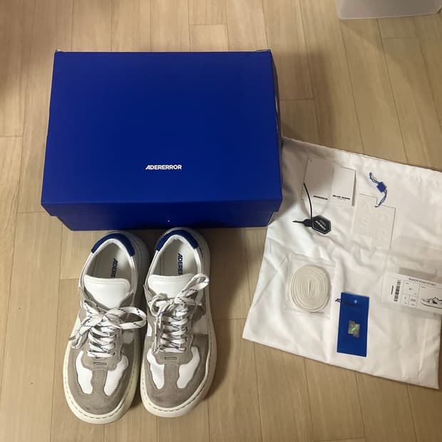 아더에러 로그 바운스 오프 화이트