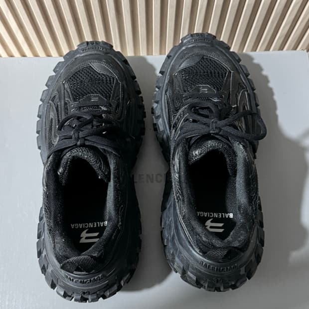 [39] 발렌시아가 디펜더 39