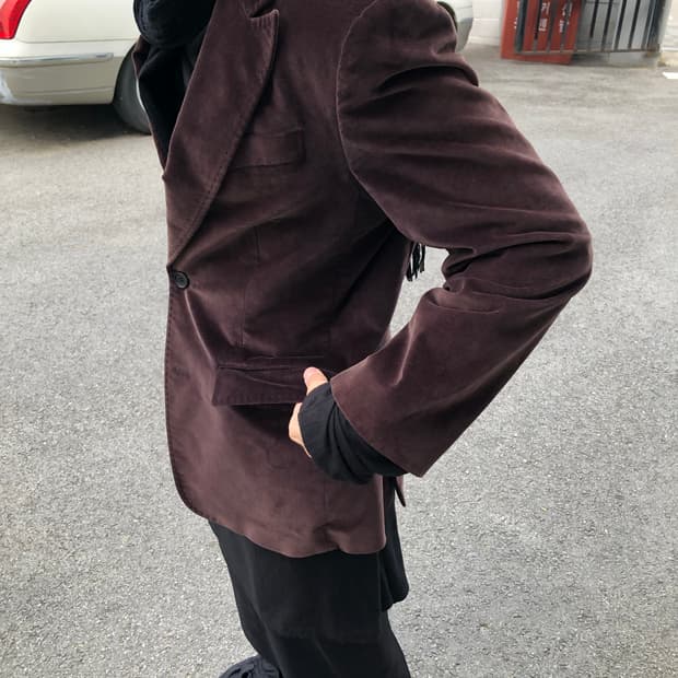 우영미 벨벳 테일러드 자켓