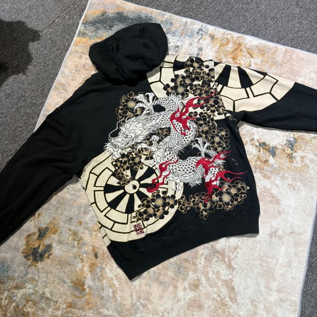 카라쿠리 타마시 빈티지 용자수 후드집업