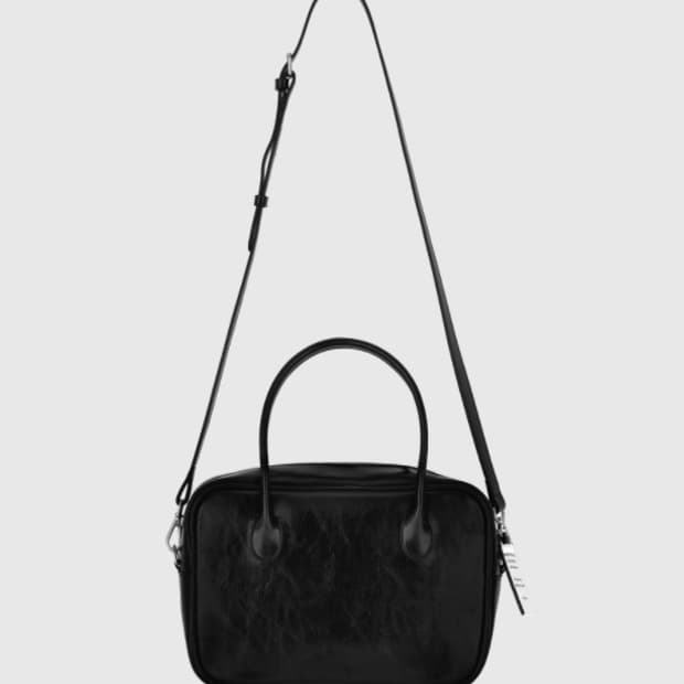 니히 스퀘어백 블랙