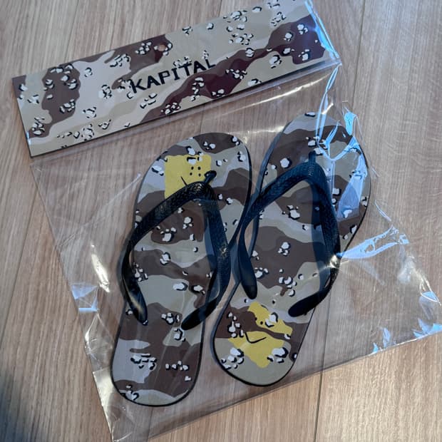 [M/L] 캐피탈 카모 스마일 쪼리 플리플랍