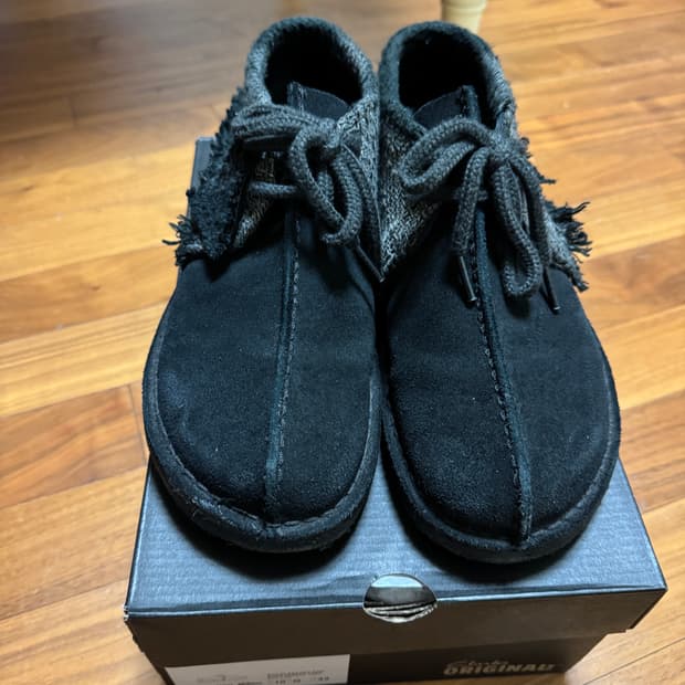 지용킴 클락스 데저트 트랙